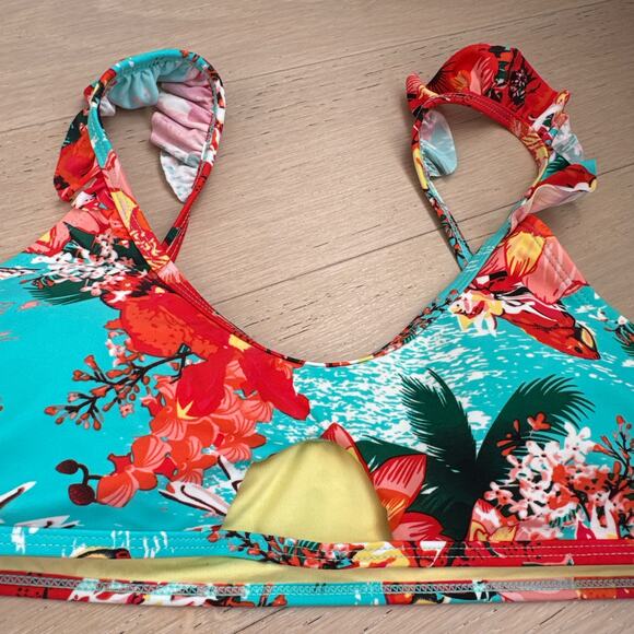 RELLECIGA Floral Ruffle Triangle Bikini Top + Red Thong Bottom Set S/M - Picture 8 of 9